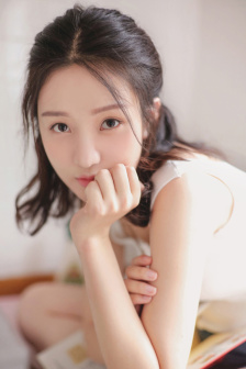 在野外被很多人NP